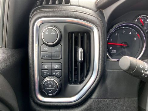 Used 2021 Chevrolet Silverado 2500 LTZ w/ LTZ Convenience Package image 36