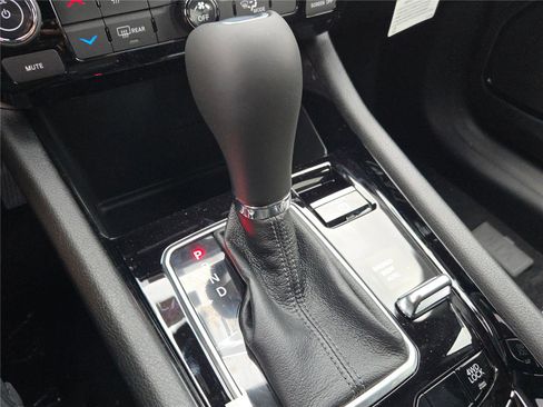 New 2026 Jeep Compass Latitude image 30