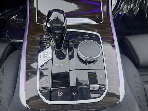 Used 2021 BMW X7 xDrive40i w/ Premium Package image 17