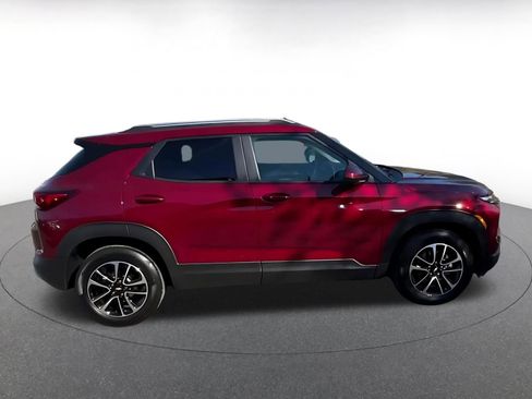 Used 2025 Chevrolet TrailBlazer LT image 16