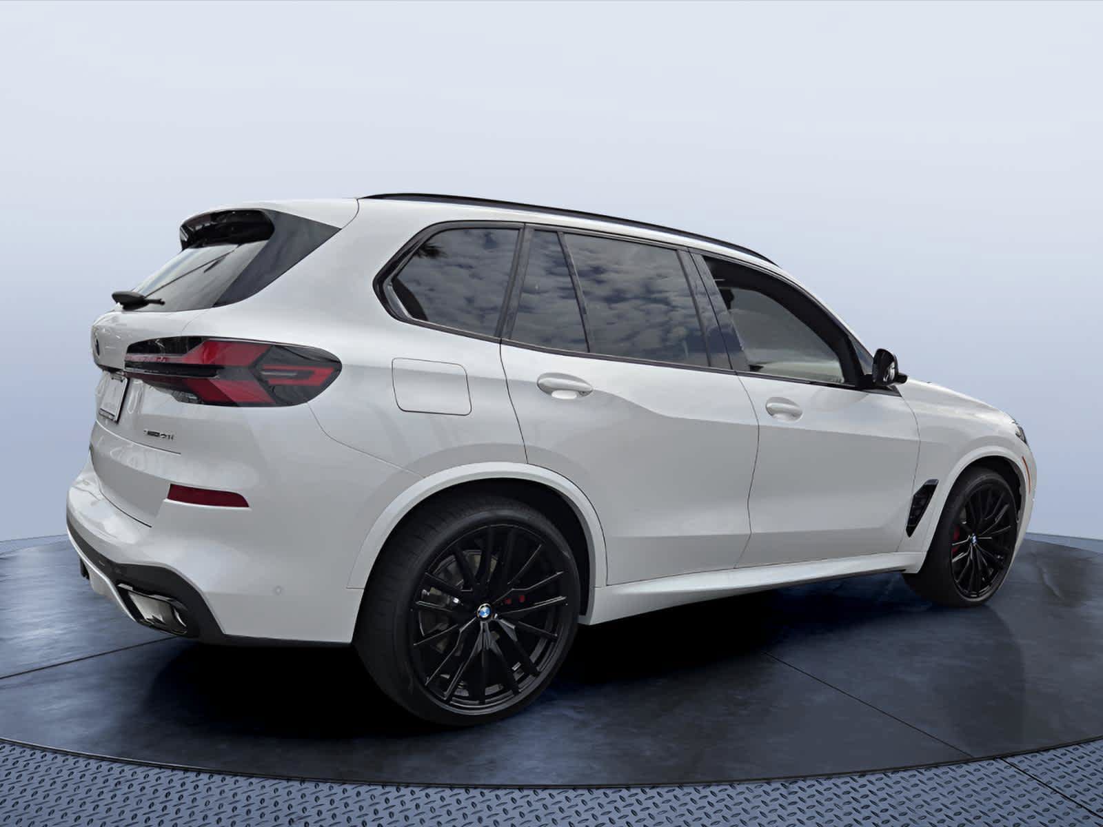 Used 2026 BMW X5 sDrive40i w/ M Sport Package RWD image 6