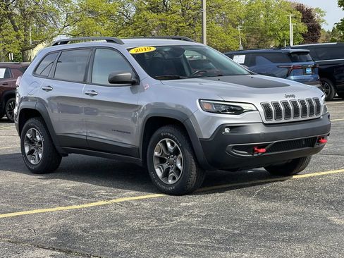 Used 2019 Jeep Cherokee Trailhawk w/ Cold Weather Group AWD/4WD image 7