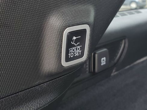 Used 2022 Jeep Grand Cherokee Overland image 10