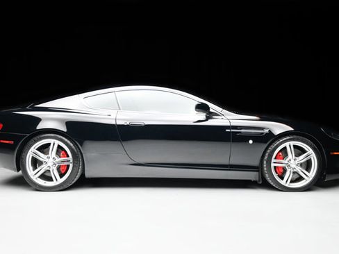 Used 2009 Aston Martin DB9 Coupe image 2