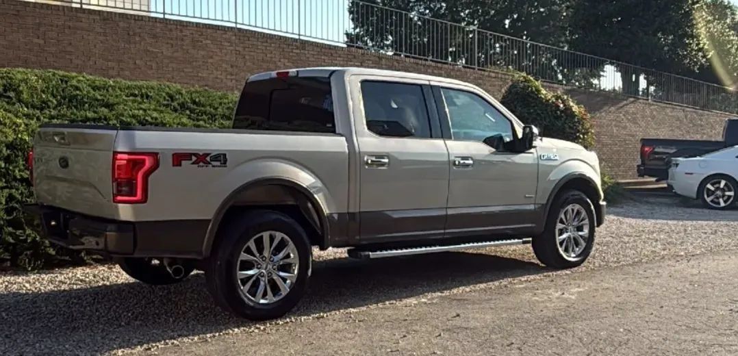 Used 2017 Ford F150 Lariat w/ Equipment Group 502A Luxury AWD/4WD image 6