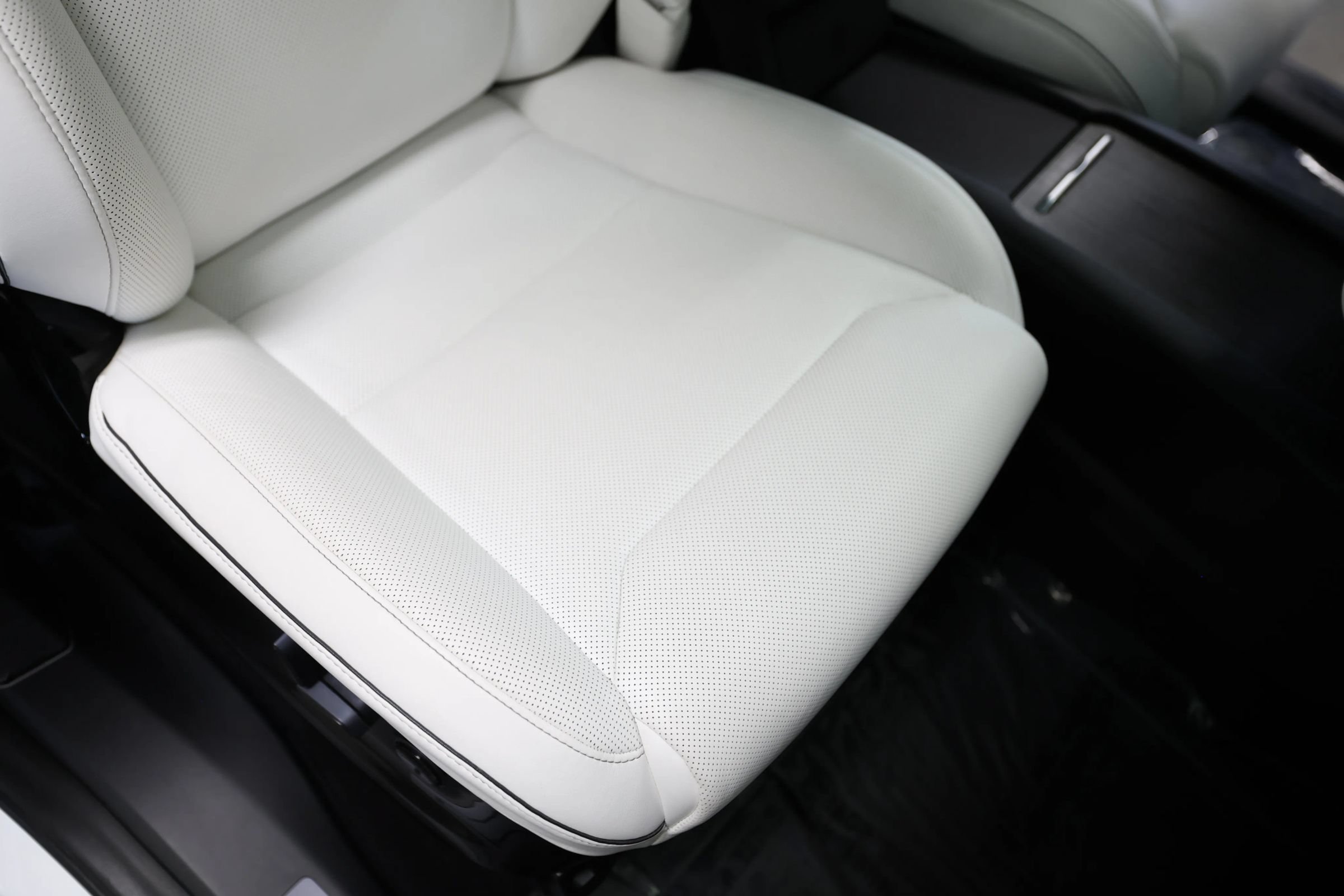 Used 2016 Tesla Model X 75D AWD/4WD image 34