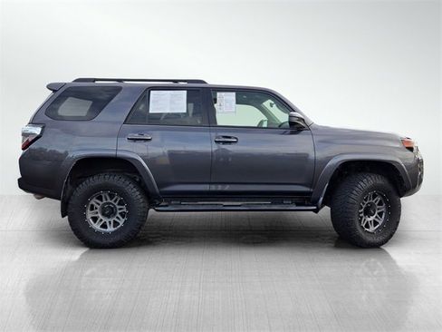 Used 2019 Toyota 4Runner TRD Off-Road image 3