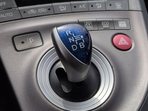 Used 2015 Toyota Prius Two FWD image 11