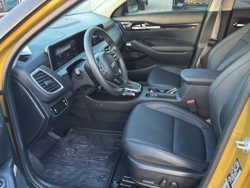 Used 2024 Kia Seltos SX w/ SX Sunroof Package AWD/4WD image 10