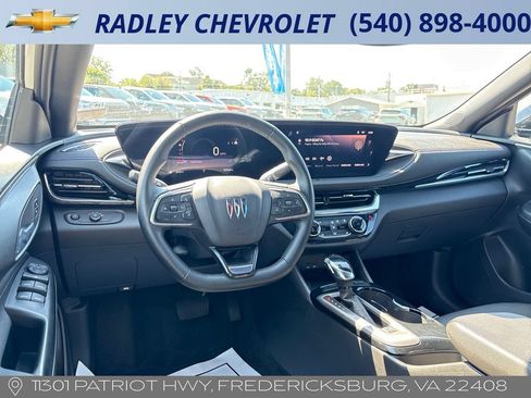 Certified 2024 Buick Envista Sport Touring w/ Convenience I Package FWD image 13