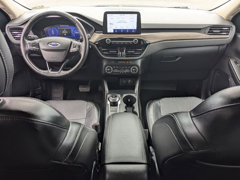 Used 2020 Ford Escape Titanium image 24