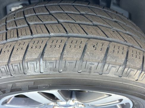 Used 2024 Ford Expedition Limited image 28