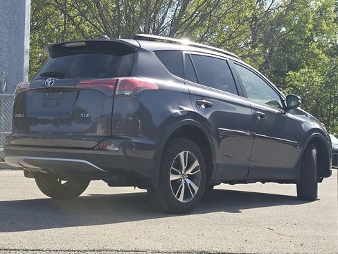 Used 2018 Toyota RAV4 XLE FWD image 13