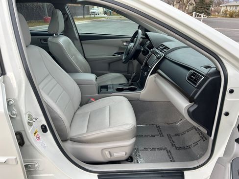 Used 2015 Toyota Camry XLE image 29