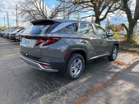 New 2026 Hyundai Tucson SE image 7