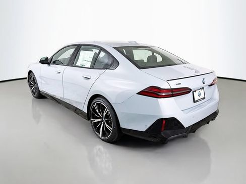 New 2027 BMW 530i xDrive w/ M Sport Package AWD/4WD image 5