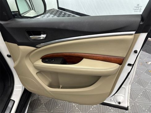 Used 2018 Acura MDX FWD w/ Advance & Entertainment image 16