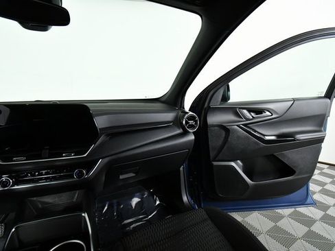 Used 2025 Chevrolet Equinox LT w/ Midnight Edition image 20