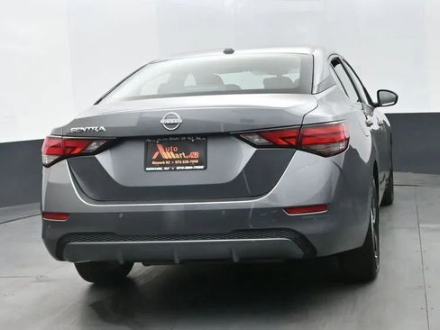 Used 2025 Nissan Sentra SV image 8