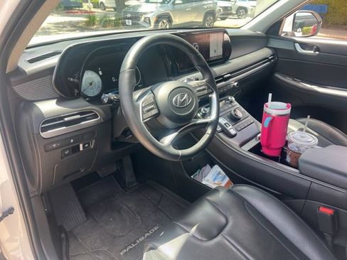 Used 2023 Hyundai Palisade Limited FWD image 11