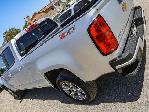 Used 2018 Chevrolet Colorado Z71 RWD image 8