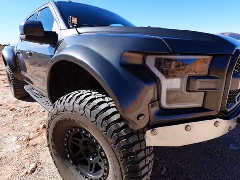 Used 2017 Ford F150 Raptor w/ Equipment Group 802A Luxury image 5