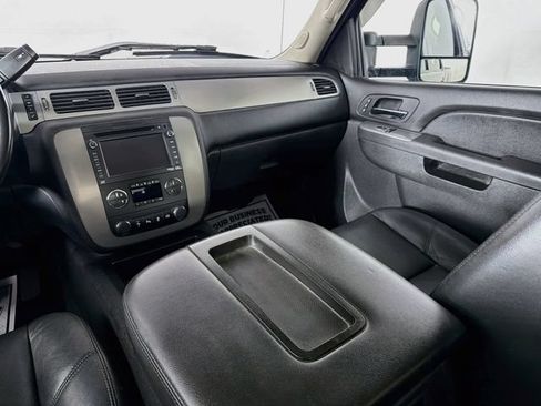 Used 2014 Chevrolet Silverado 2500 LTZ AWD/4WD image 23