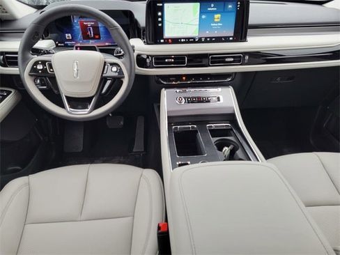 New 2026 Lincoln Aviator AWD image 24