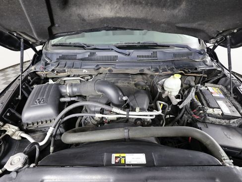 Used 2015 RAM 1500 Express AWD/4WD image 38