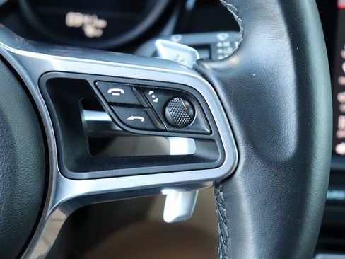 Used 2020 Porsche Macan image 20