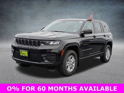 New 2025 Jeep Grand Cherokee Laredo w/ Luxury Tech Group I image 8