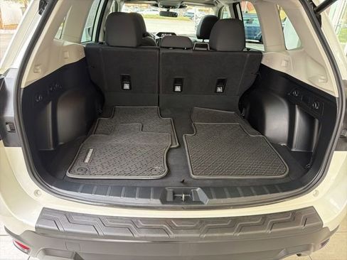 Used 2022 Subaru Forester Premium image 13