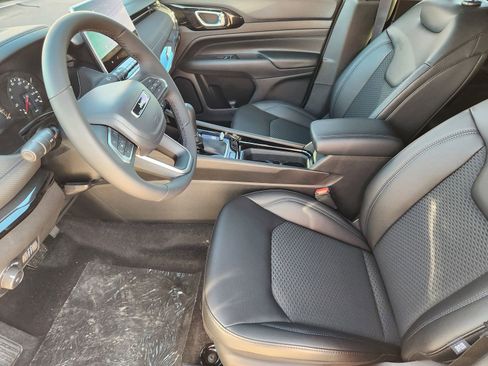 New 2026 Jeep Compass Latitude image 12