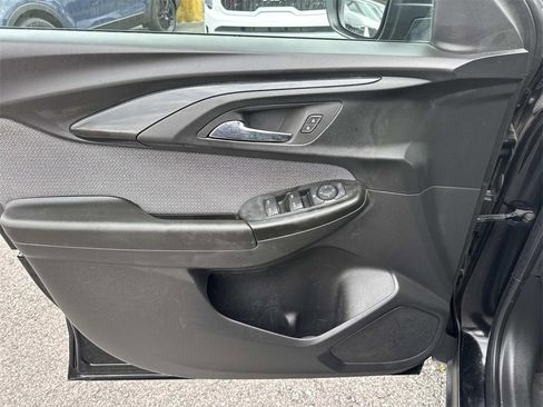 Used 2023 Chevrolet TrailBlazer LT w/ Convenience Package image 36