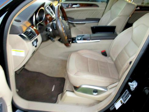 Used 2013 Mercedes-Benz GL 450 4MATIC image 10