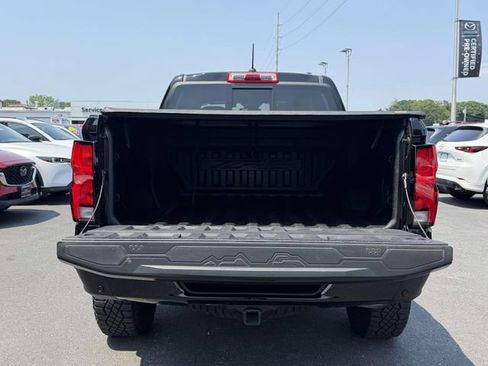 Used 2023 Chevrolet Colorado ZR2 w/ ZR2 Convenience Package III AWD/4WD image 7