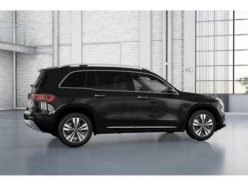 New 2026 Mercedes-Benz GLB 250 4MATIC image 18