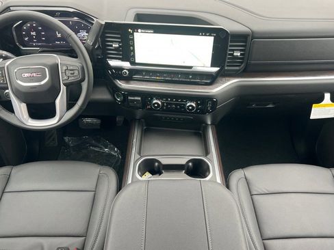 New 2026 GMC Sierra 3500 SLT w/ SLT Convenience Package image 10