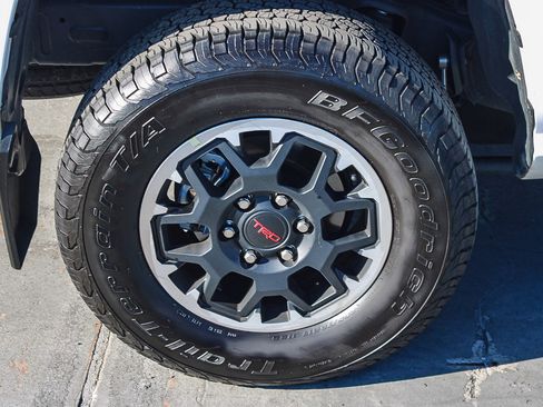 Used 2024 Toyota Tacoma SR5 image 12