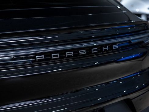 Certified 2025 Porsche Cayenne Coupe image 23