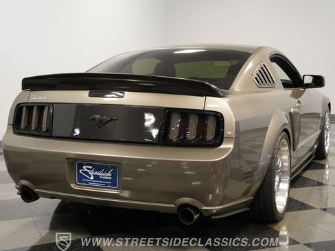 Used 2005 Ford Mustang GT RWD image 12