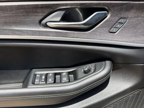 Certified 2025 Jeep Grand Cherokee L Limited w/ Luxury Tech Group II AWD/4WD image 27