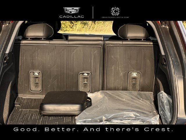 Certified 2025 Cadillac Optiq Sport 2 w/ LPO, Floor Liner Package AWD/4WD image 26
