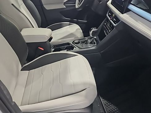 New 2026 Volkswagen Taos SE AWD/4WD image 13