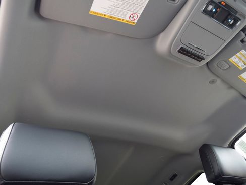 New 2026 Ford F250 Lariat w/ FX4 Off-Road Package image 24