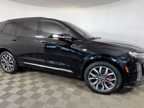 Used 2023 Cadillac XT6 Sport w/ Platinum Package AWD/4WD image 2