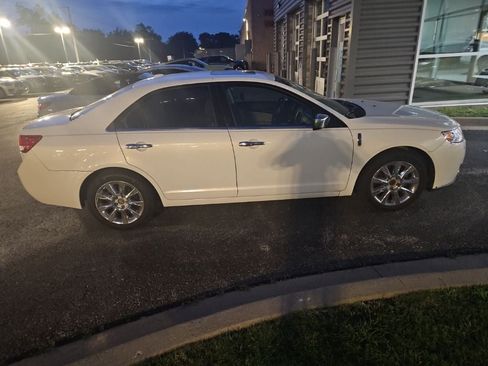 Used 2012 Lincoln MKZ FWD image 10