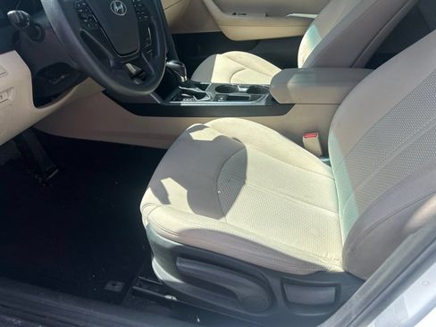 Used 2016 Hyundai Sonata SE FWD image 3