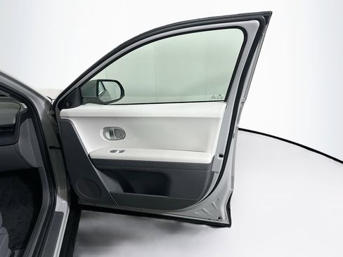 Used 2024 Hyundai Ioniq 5 SEL RWD image 33
