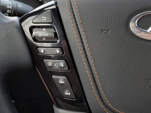 Used 2024 INFINITI QX80 Sensory image 18